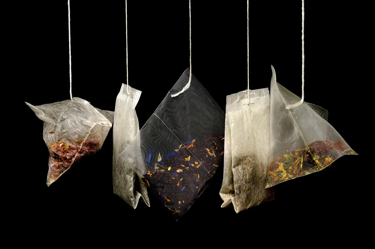 How to Brew Loose-Leaf Tea Without a Teapot: 5 Mug-Friendly Methods